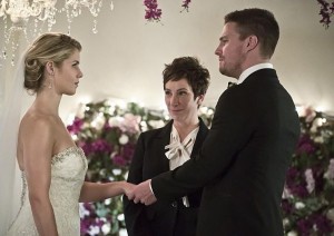 Arrow 4x16 mariage Felicity Oliver 2