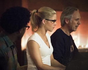 Arrow - Episode 4.22 - Lost In The Flood Noah felicity Curtis 2